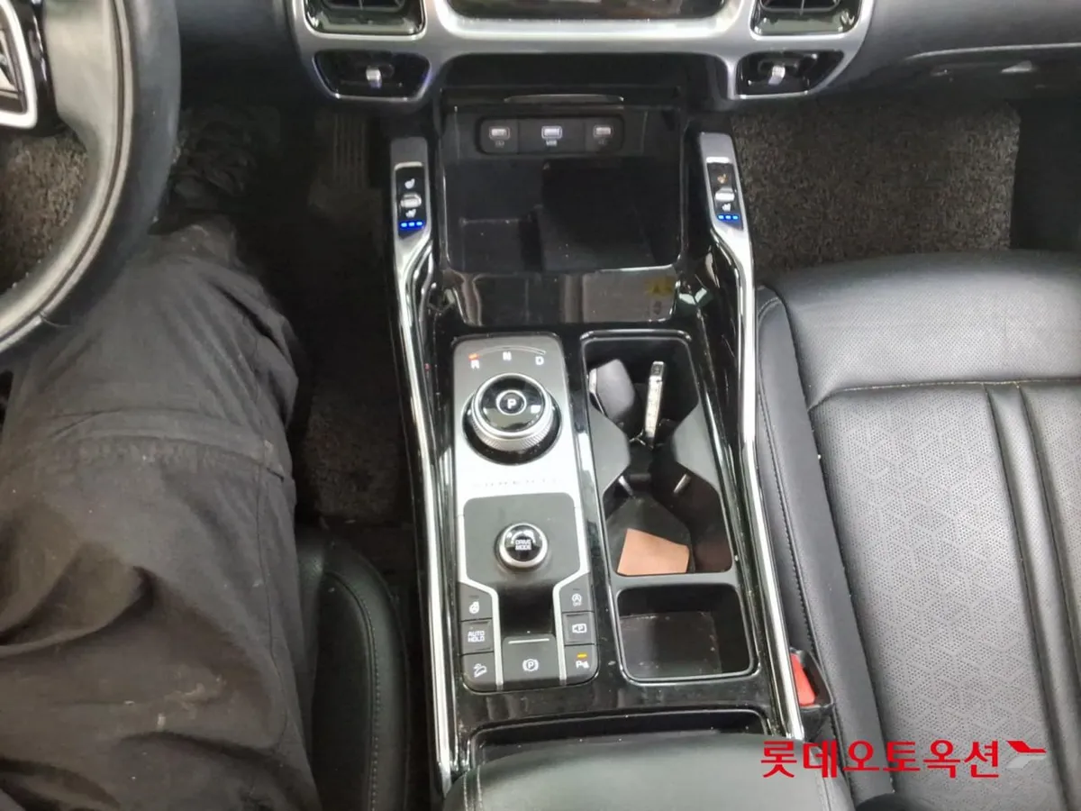 KIA SORENTO 2WD NOBLESSE 2022