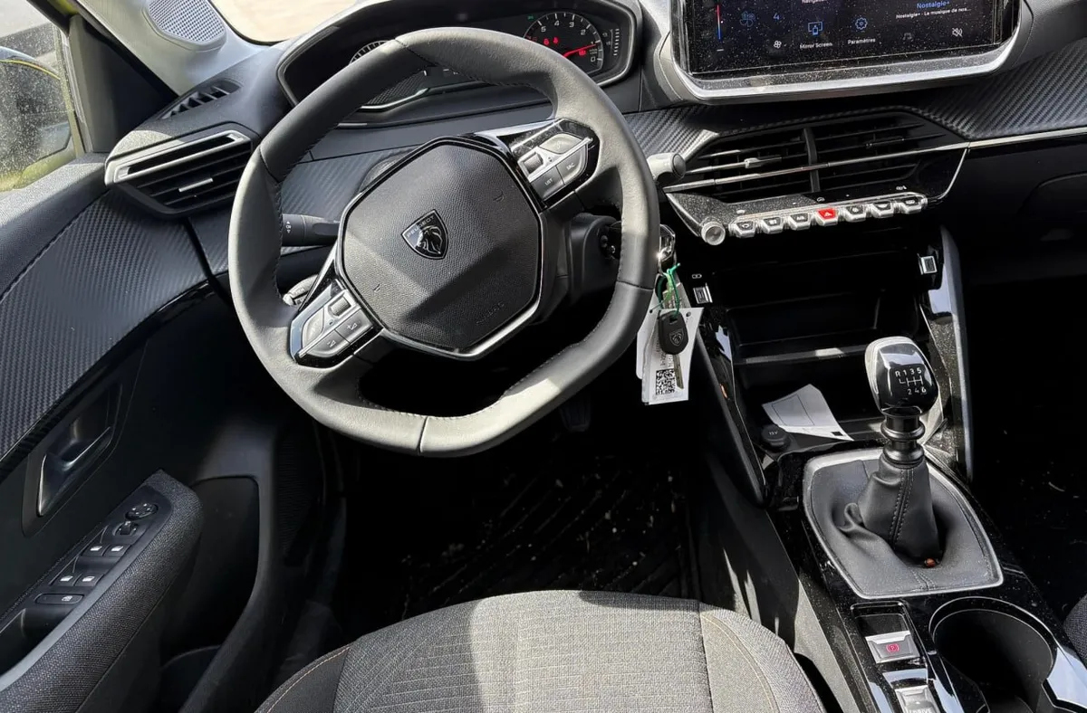 PEUGEOT 208 2025
