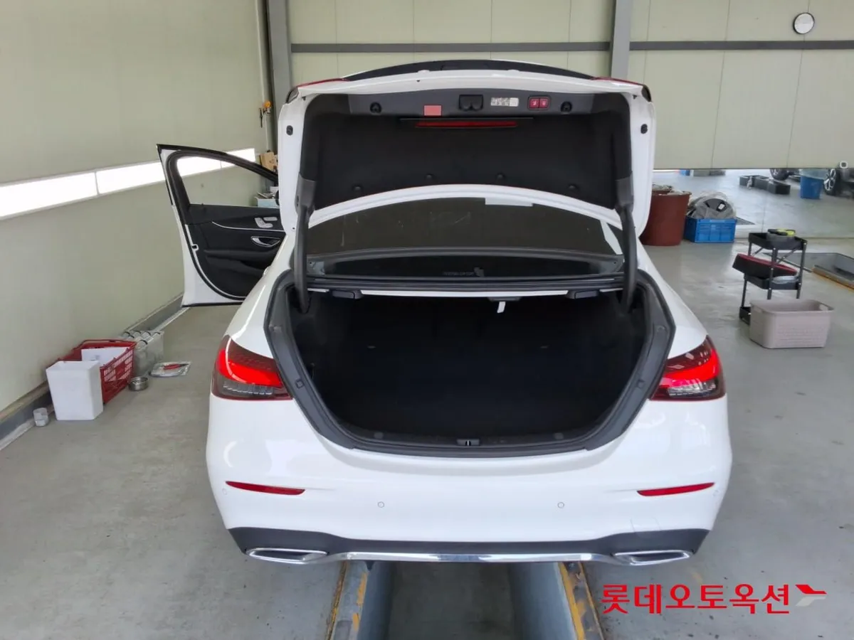 MERCEDES-BENZ E-CLASS BENZ E220D AMG LINE 2023