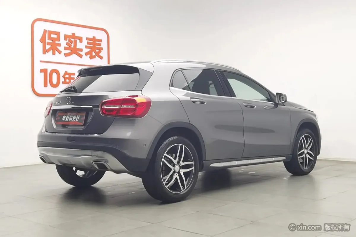 MERCEDES-BENZ GLA 200 FASHION EDITION 2016