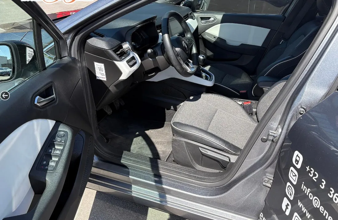 RENAULT CLIO 2023