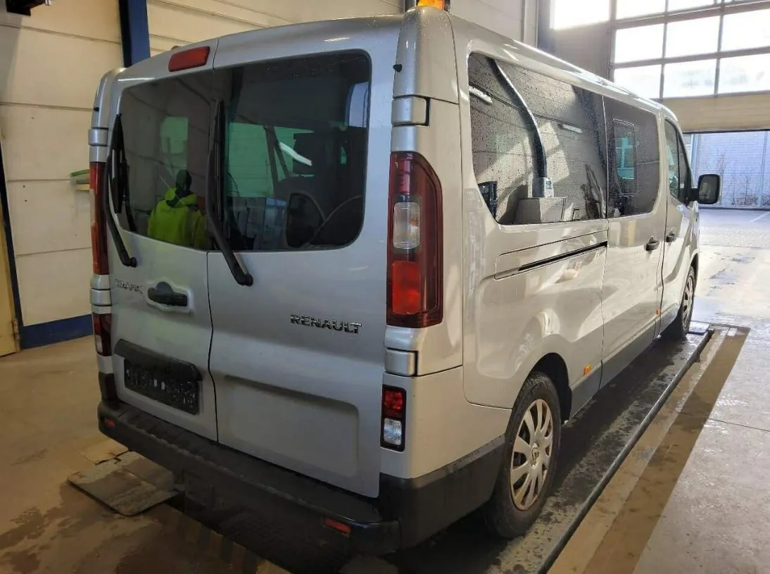 RENAULT TRAFIC COMBI EXPRESSION 2018