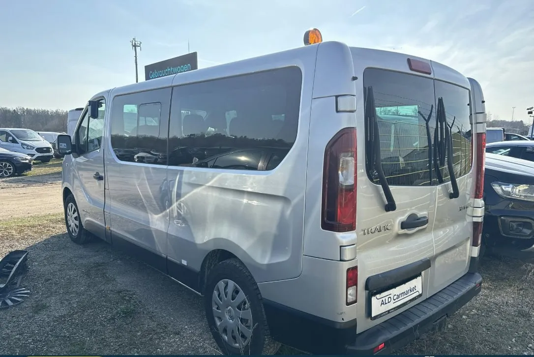 RENAULT TRAFIC COMBI EXPRESSION 2018