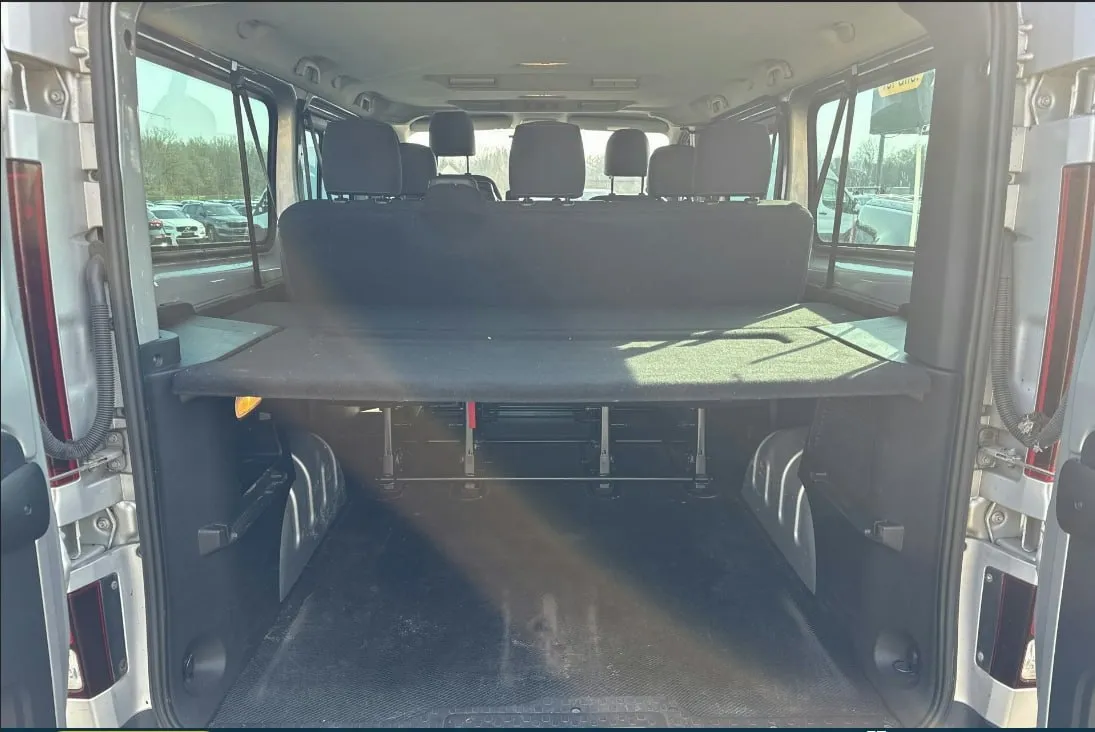 RENAULT TRAFIC COMBI EXPRESSION 2018