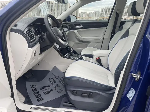 VOLKSWAGEN TAYRON 2022