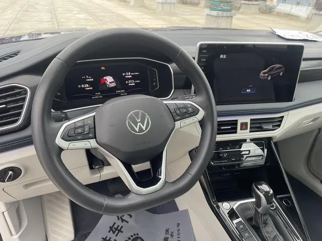 VOLKSWAGEN TAYRON 2022