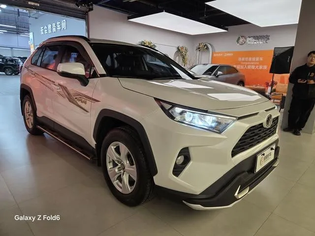 TOYOTA RAV4 2022