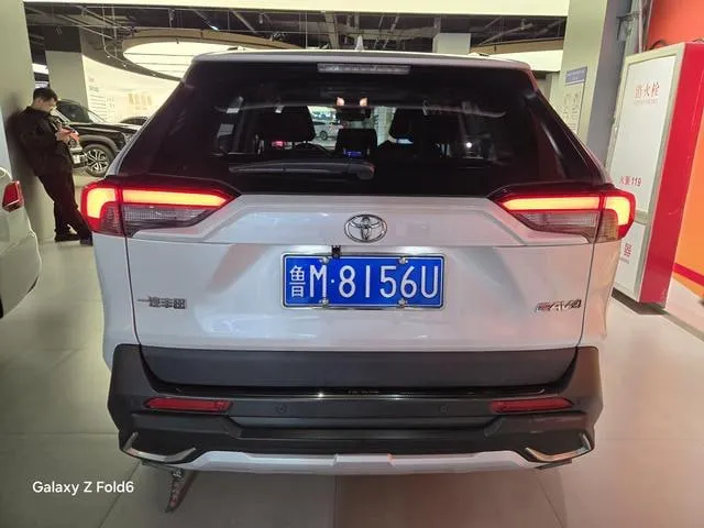 TOYOTA RAV4 2022