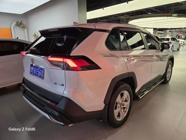 TOYOTA RAV4 2022