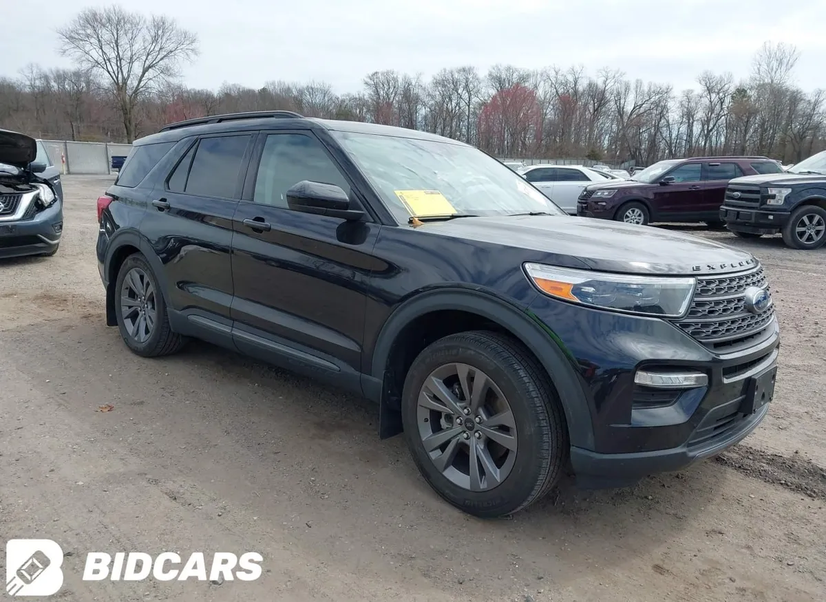 FORD EXPLORER XLT 2022
