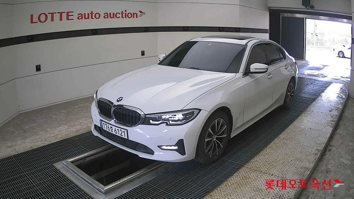 BMW 320I LUXURY 2022