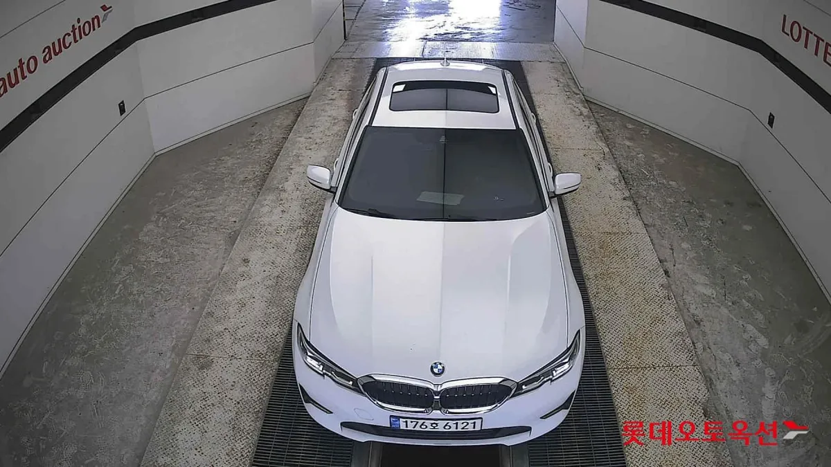 BMW 320I LUXURY 2022