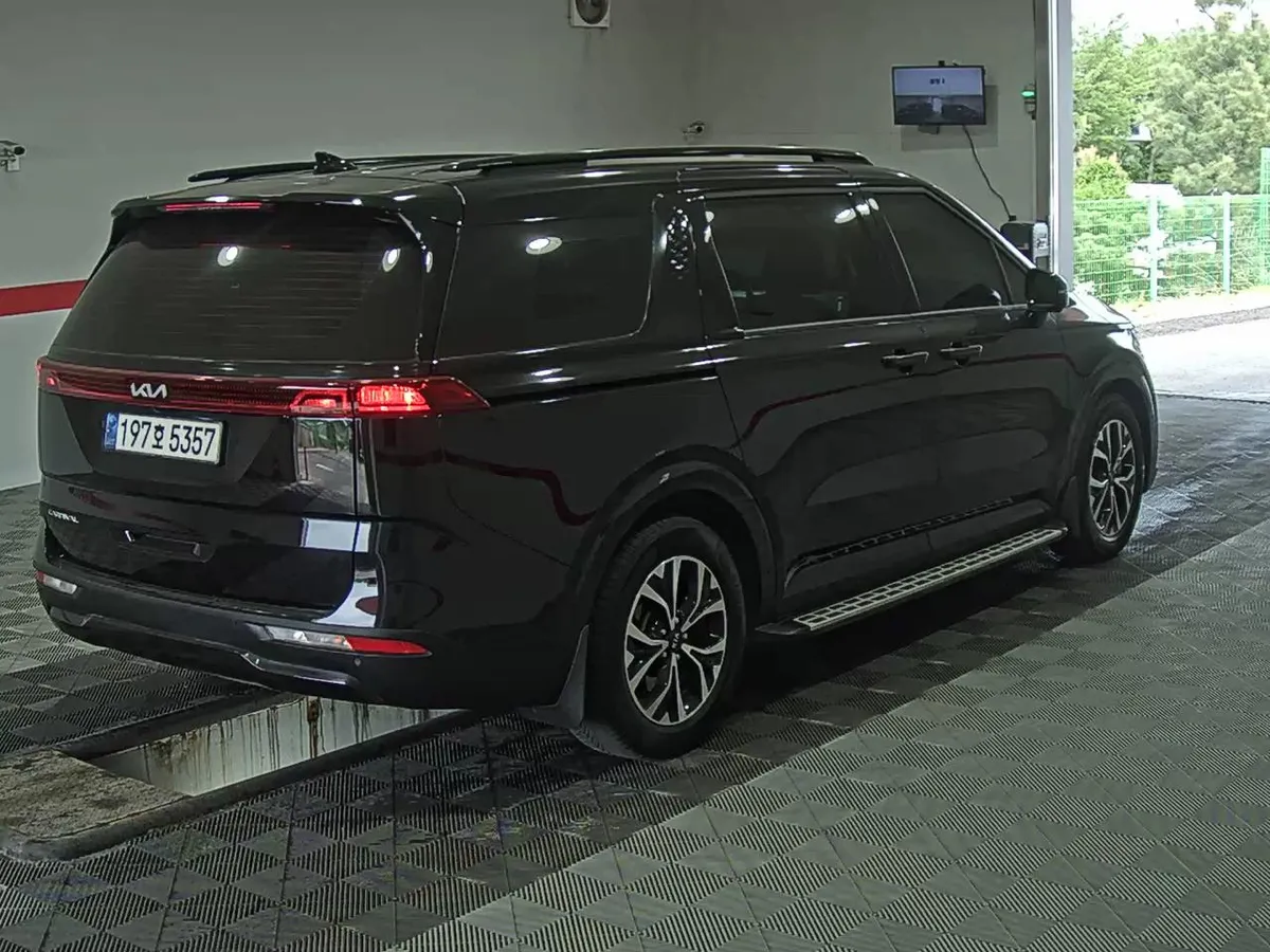 KIA CARNIVAL NOBLESSE 2022