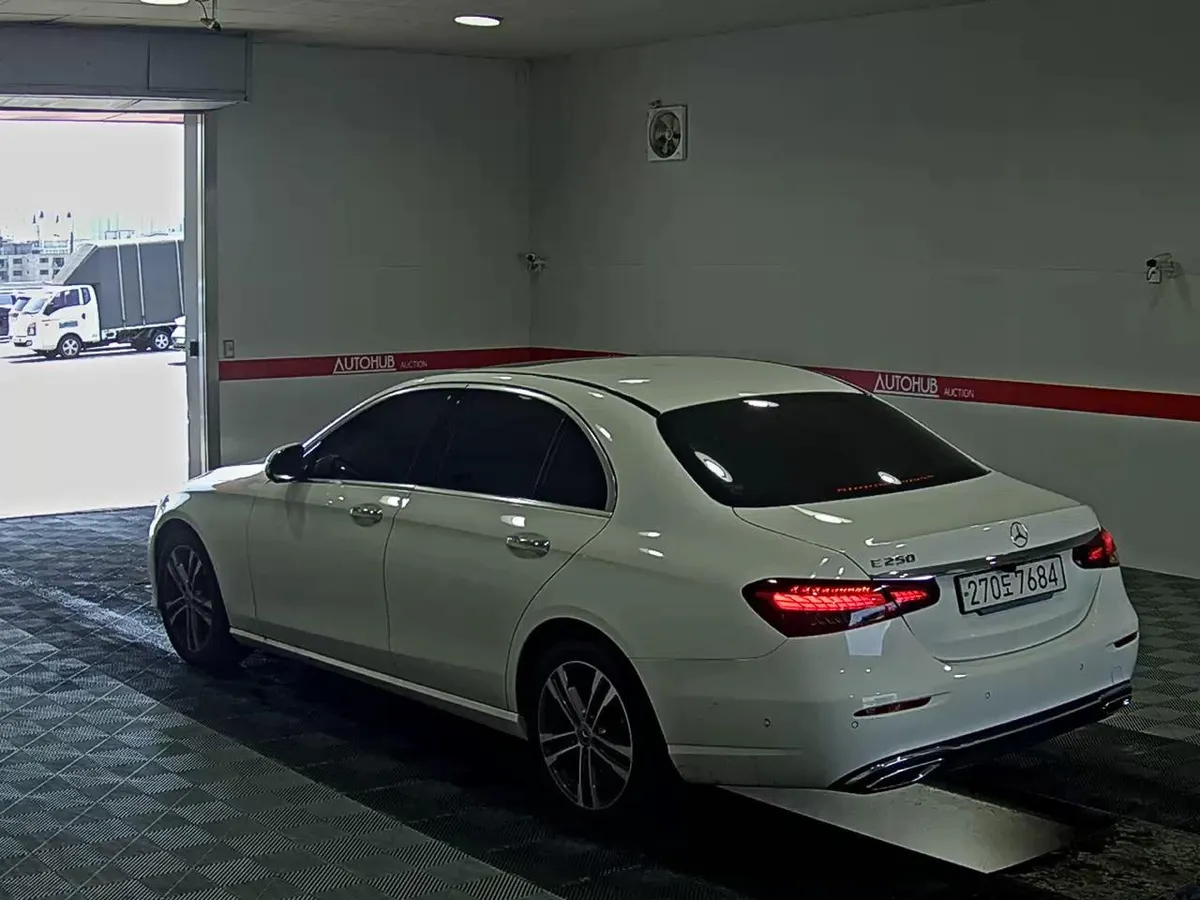 MERCEDES-BENZ E-CLASS ПОДОГРЕВ ВЕНТИЛЯЦИЯ И ПАМЯТЬ ПЕРЕДНИХ СИДЕНИЙ 2023