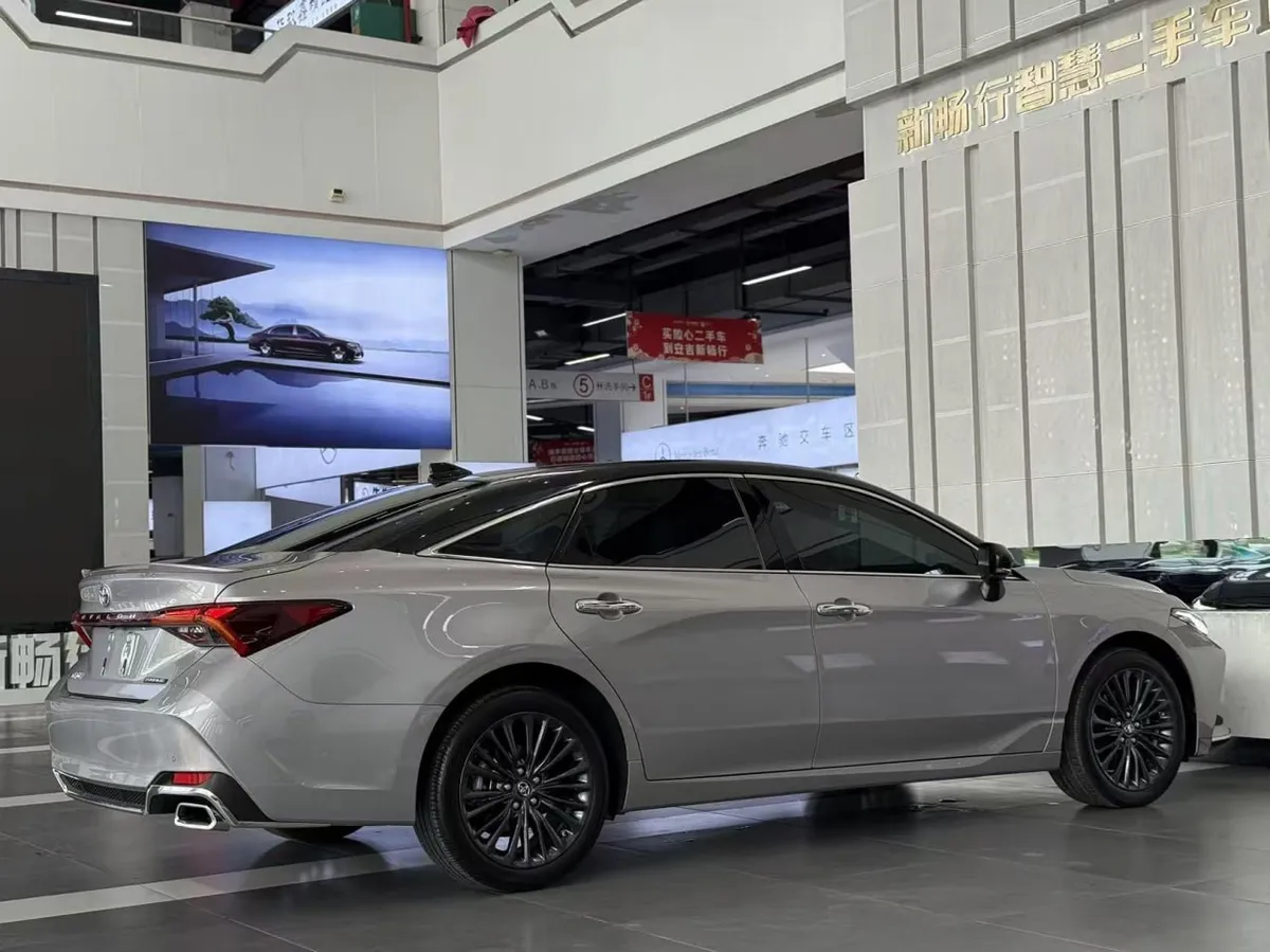 TOYOTA AVALON PREMIUM 2022