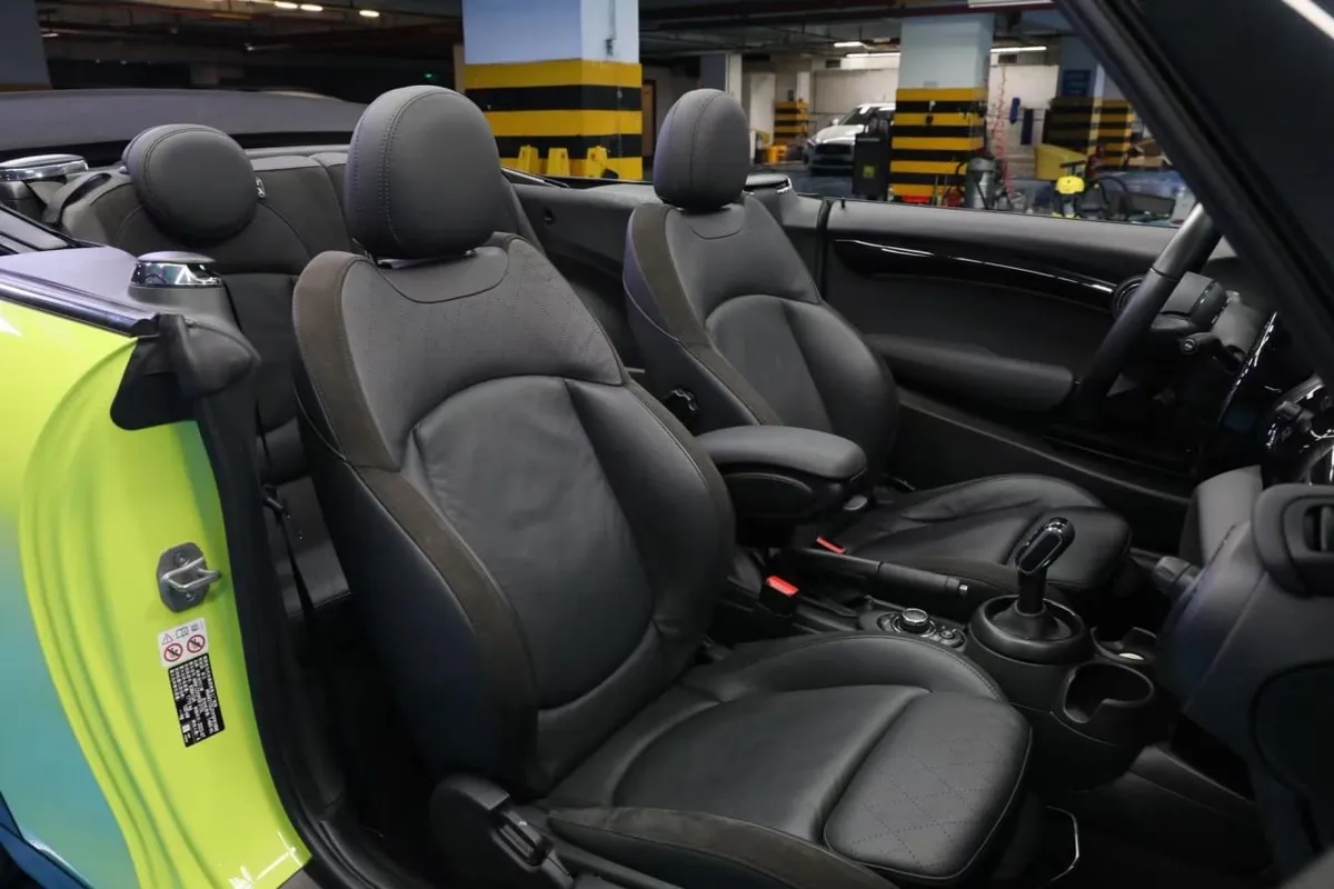 MINI CABRIO ARTIST 2023