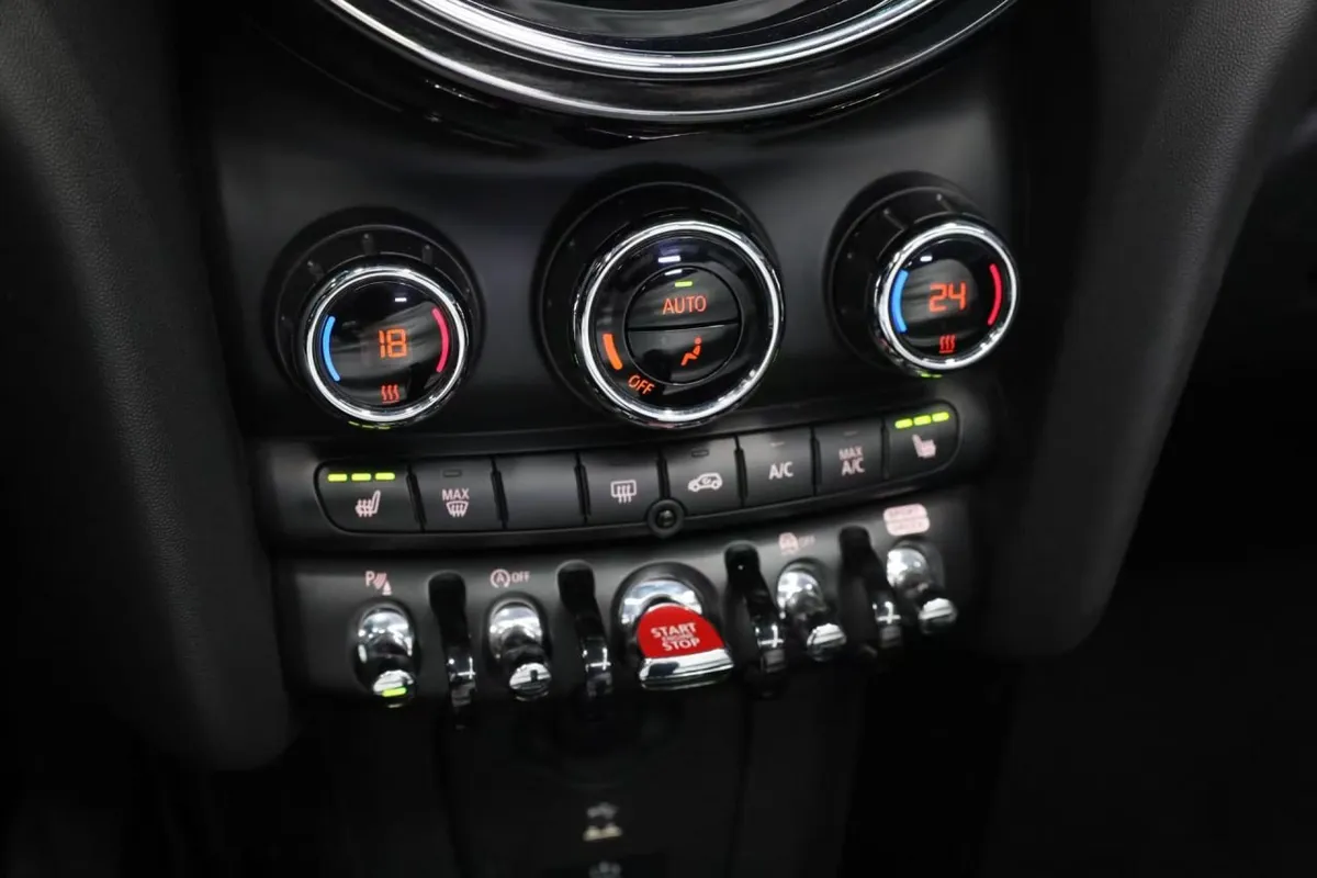 MINI CABRIO ARTIST 2023