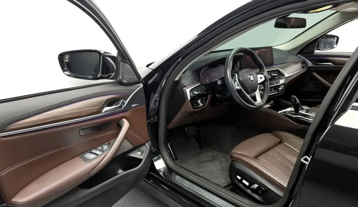 BMW 530I LUXURY 2022