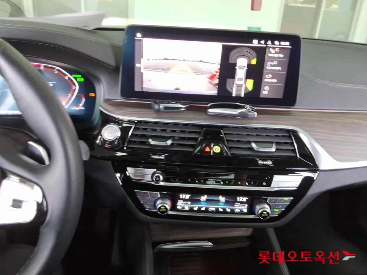 BMW 530I LUXURY 2021