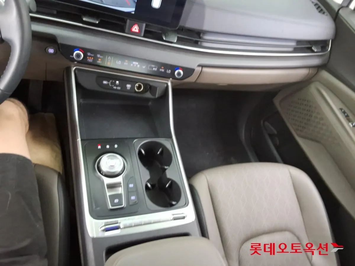 KIA CARNIVAL 9 2024