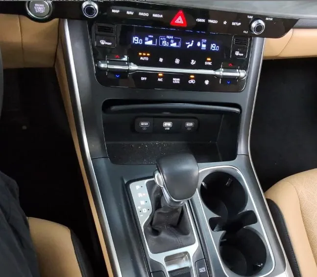 KIA CARNIVAL ПОДОГРЕВ И ВЕНТИЛЯЦИЯ ПЕРЕДНИХ СИДЕНИЙ 2023
