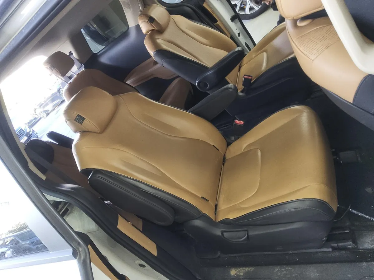 KIA CARNIVAL PRESTIGE 2021