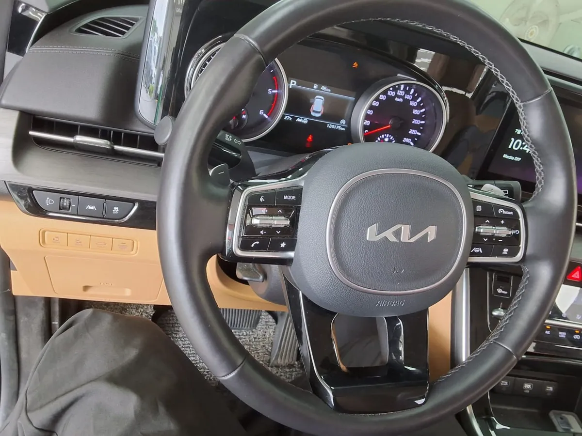 KIA CARNIVAL NOBLESSE 2023