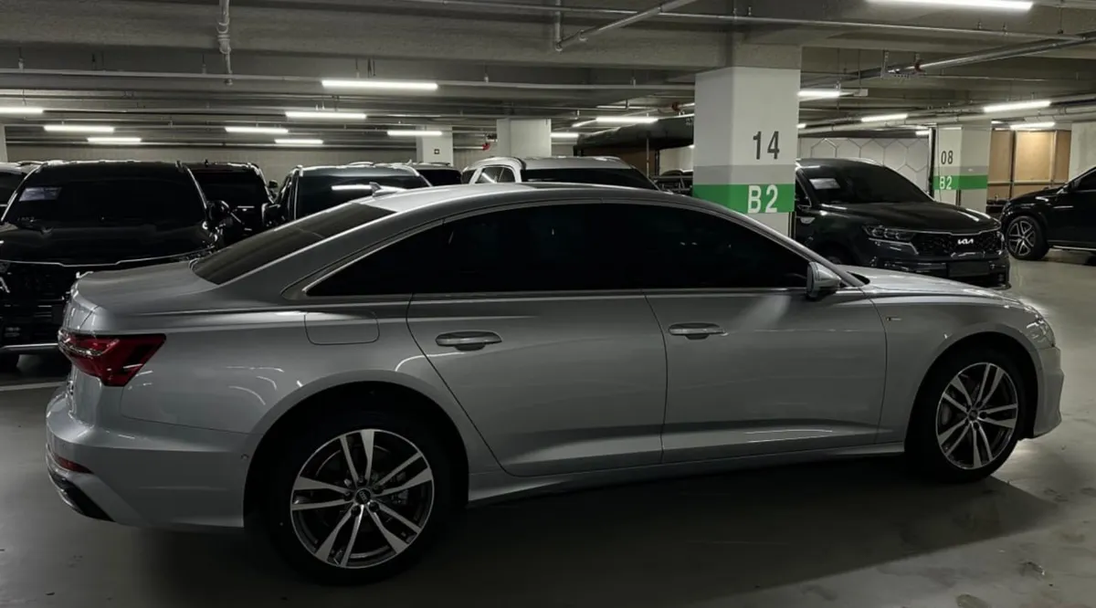 AUDI A6 2022