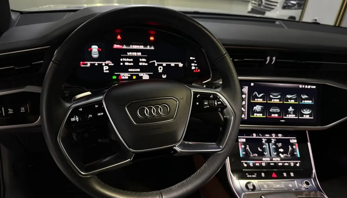 AUDI A6 2022