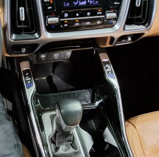 KIA SORENTO ПОДОГРЕВ И ВЕНТИЛЯЦИЯ ПЕРЕДНИХ СИДЕНИЙ 2023