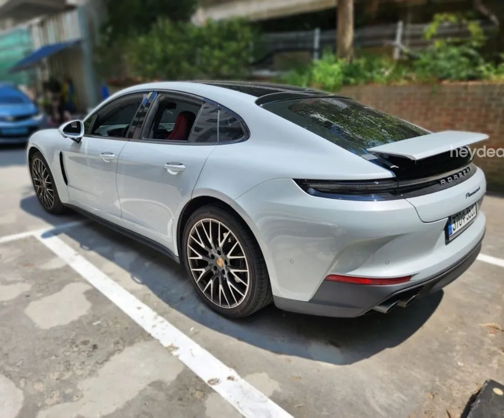 PORSCHE PANAMERA 972 2025