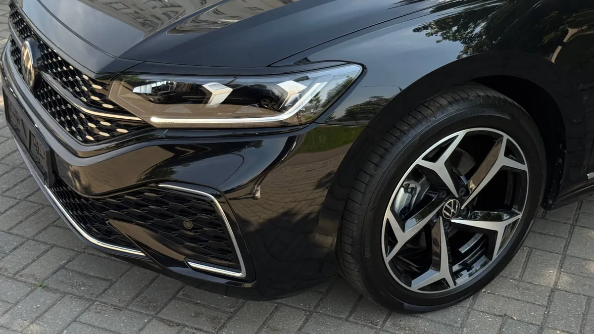 VOLKSWAGEN PASSAT OUTSTANDING 2024