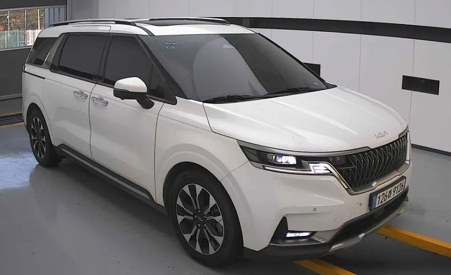 KIA CARNIVAL NOBLESSE 2022