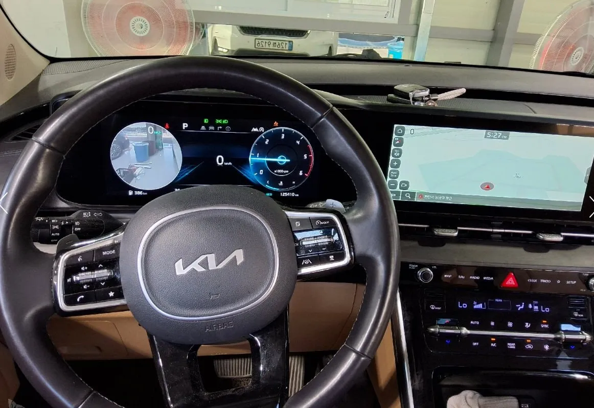 KIA CARNIVAL NOBLESSE 2022