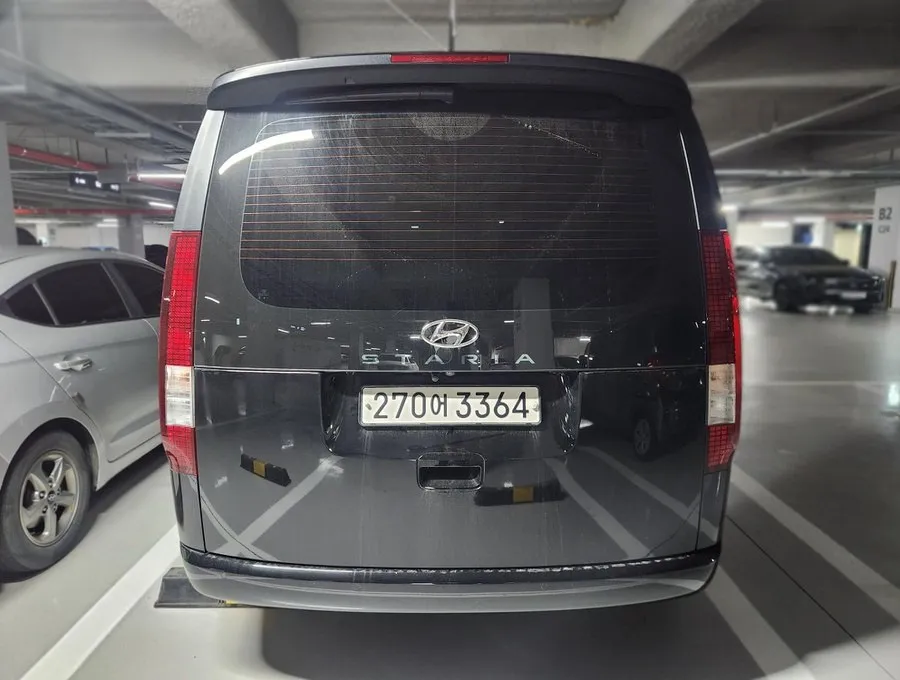 HYUNDAI STARIA LOUNGE 9 2022