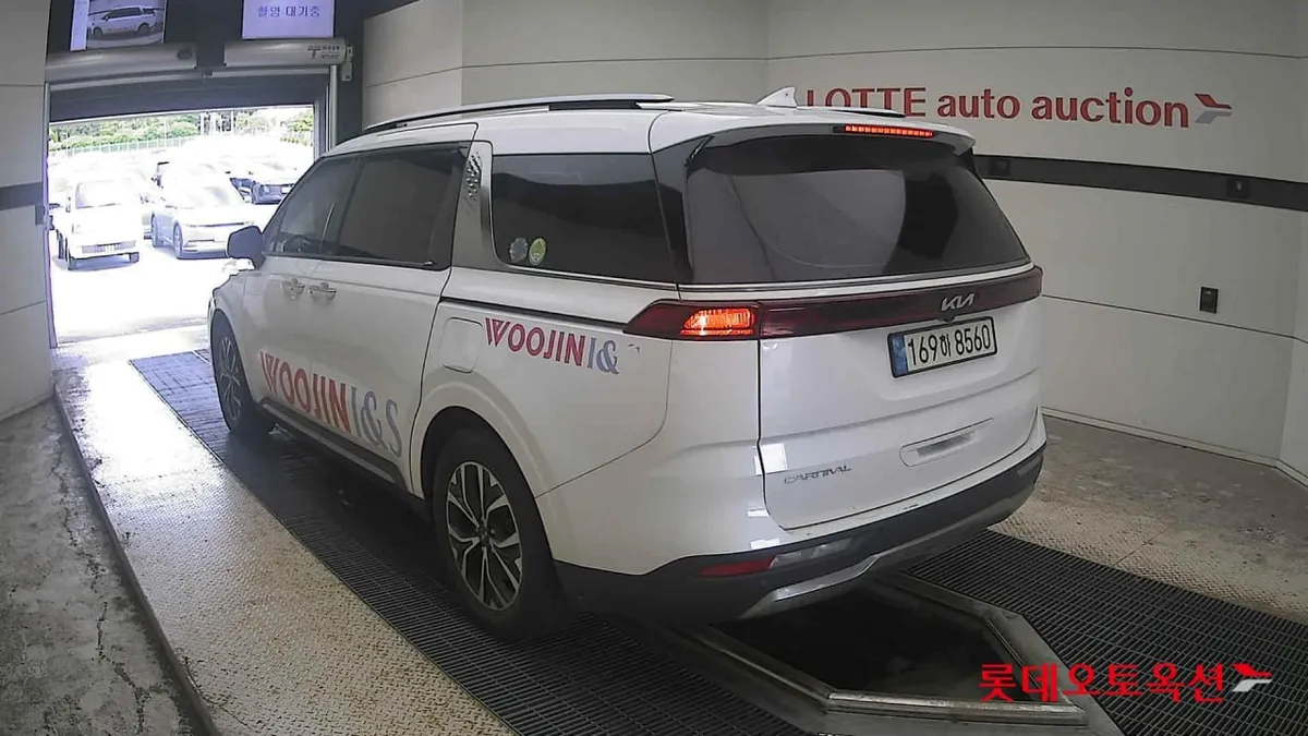 KIA CARNIVAL 2021