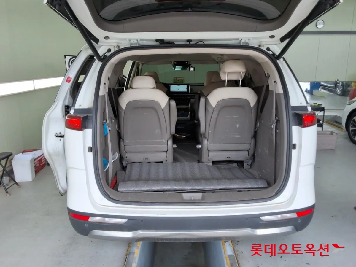 KIA CARNIVAL 2021