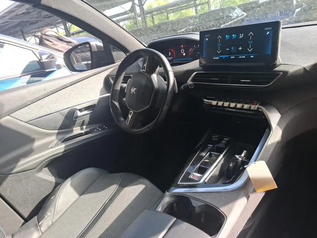 PEUGEOT 3008 2023