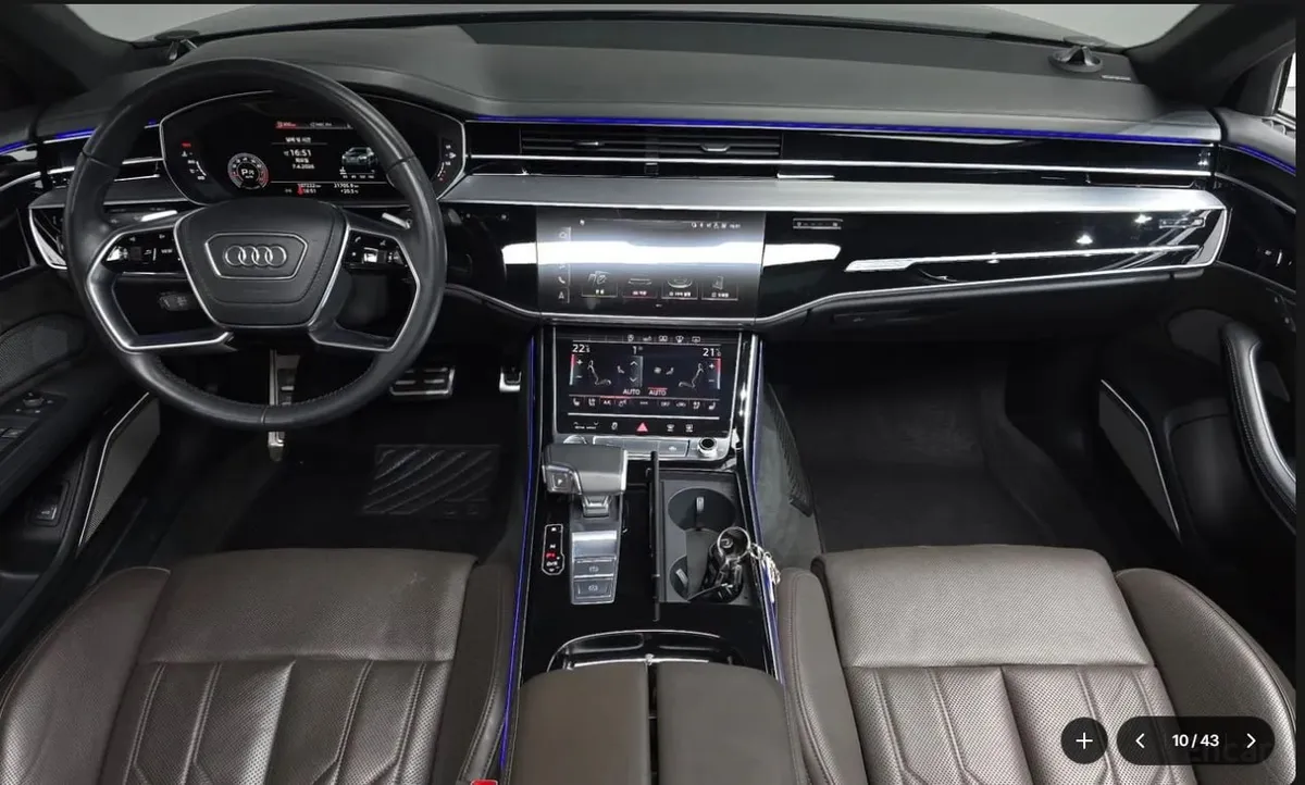 AUDI A8 D5 55 TFSI 2020