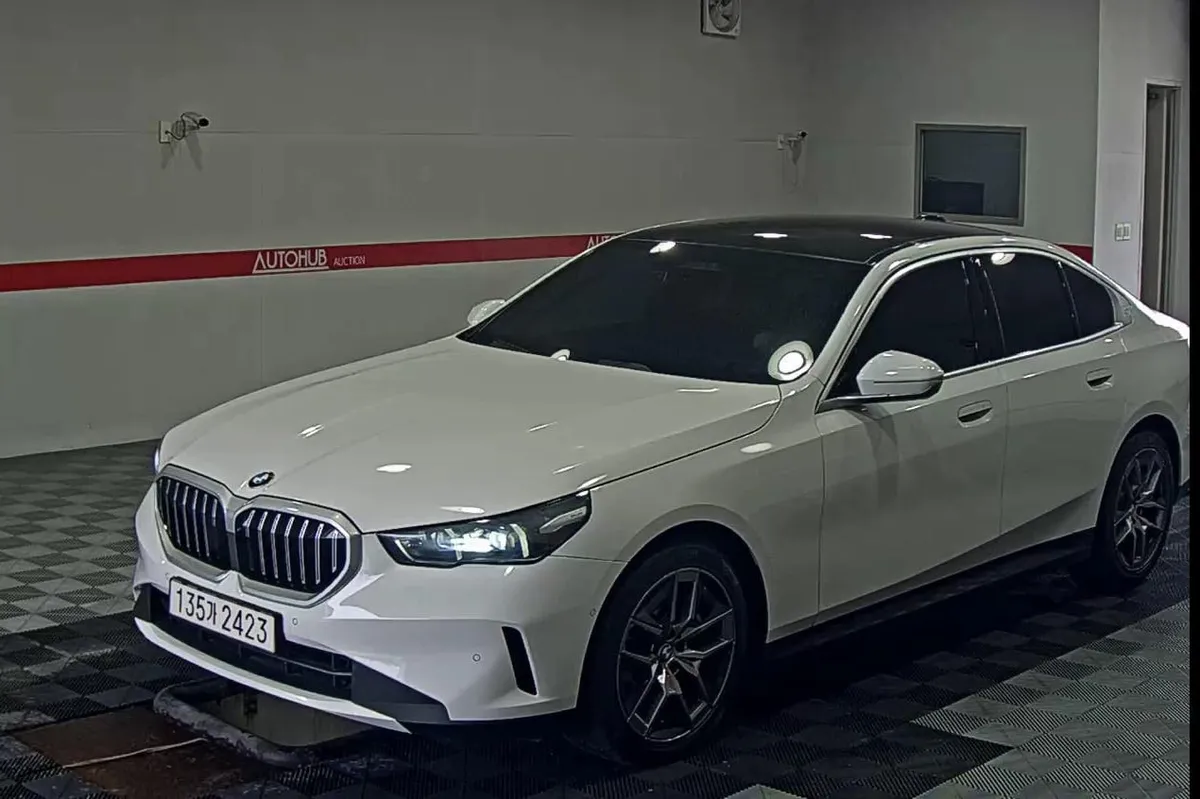BMW 520I - 2023