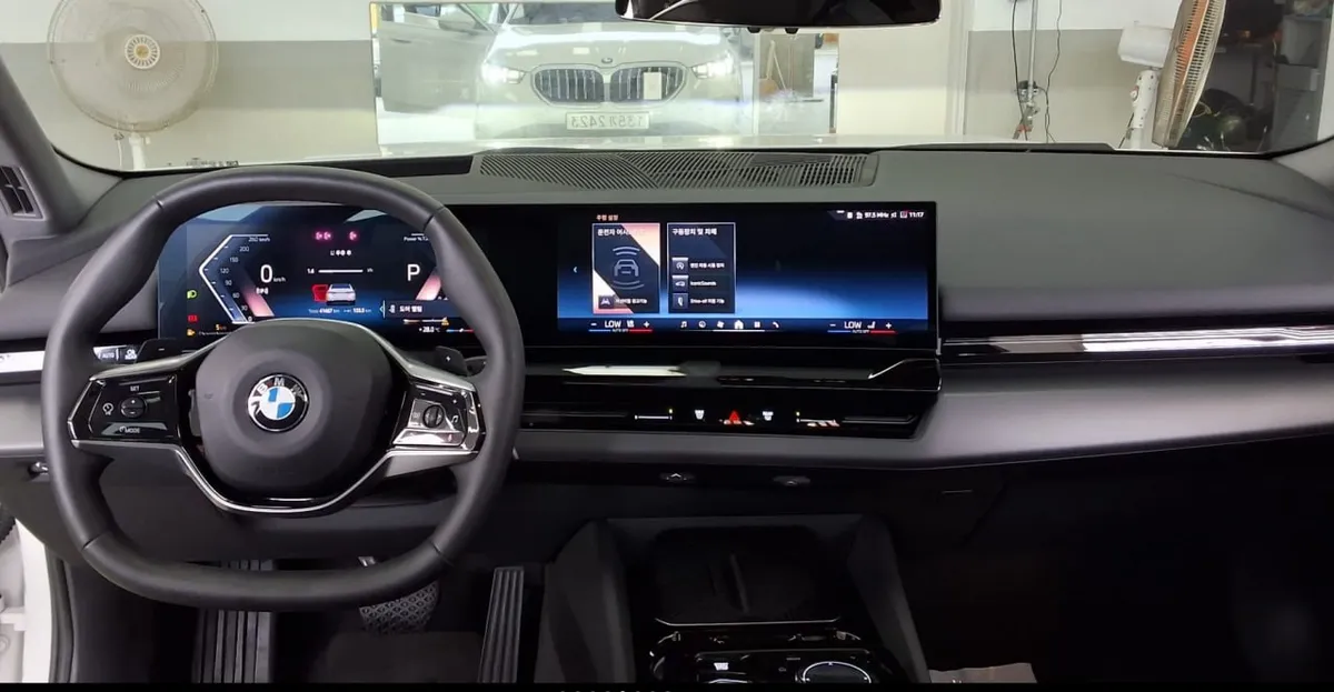 BMW 520I - 2023