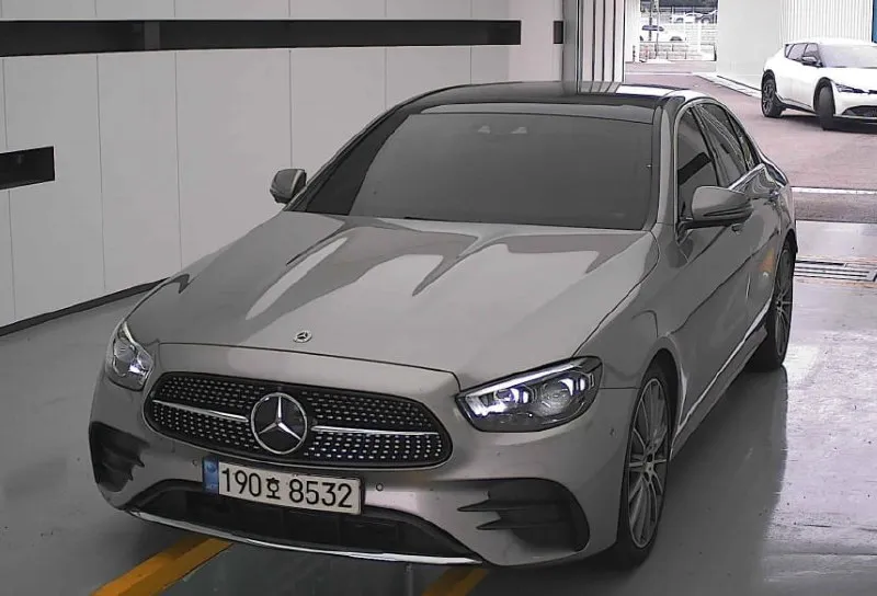 MERCEDES-BENZ E350 4MATIC AMG LINE 2022