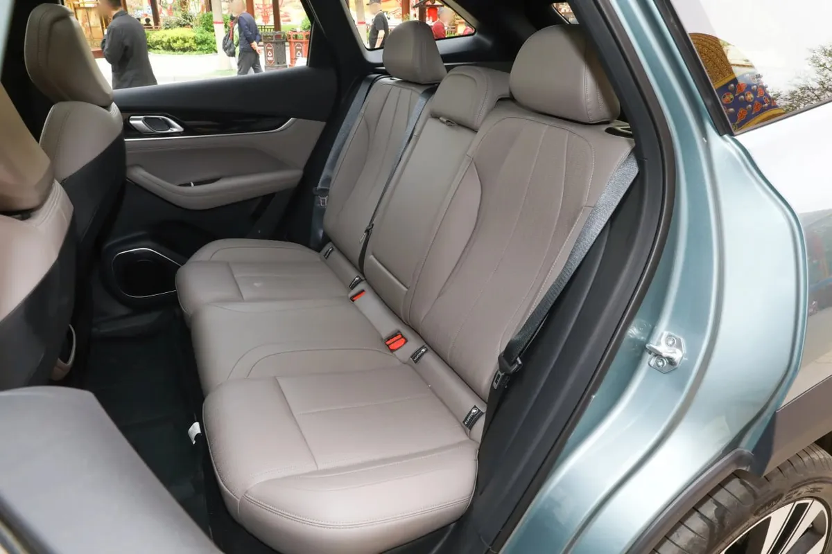 GEELY BOYUE L 2025