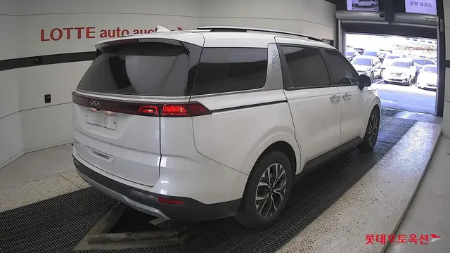 KIA CARNIVAL PRESTIGE 9 2025