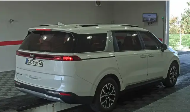 KIA CARNIVAL PRESTIGE 9 2025