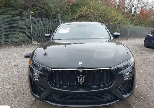 MASERATI LEVANTE MODENA 2023