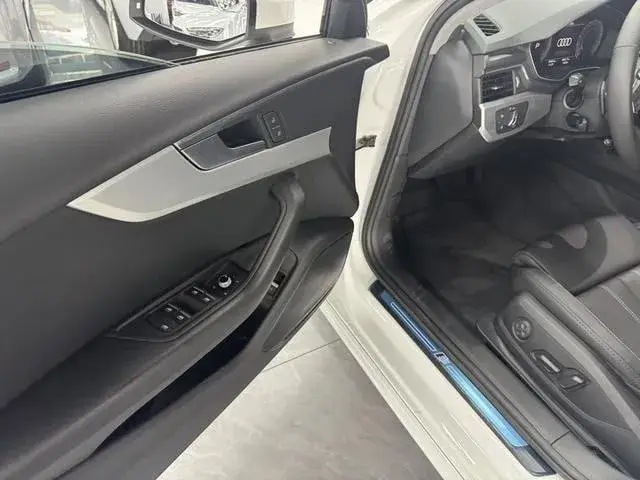 AUDI A4L B9 40 TFSI 2021