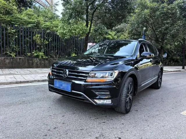 VOLKSWAGEN TIGUAN L 2021