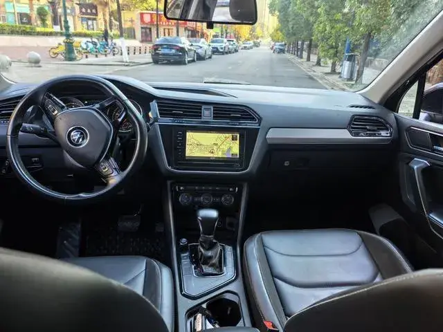 VOLKSWAGEN TIGUAN L 2021