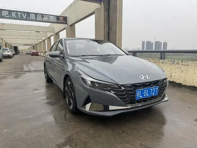 HYUNDAI ELANTRA 2022